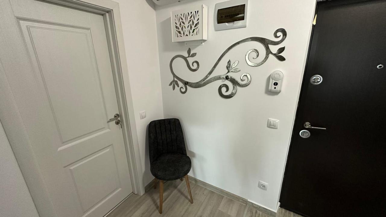 Apartament Lux Bacovia 2 Apartment Bacău Екстериор снимка