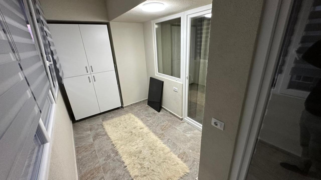 Apartament Lux Bacovia 2 Apartment Bacău Екстериор снимка